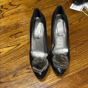Elegant Black Leather Heels with Fur Detail